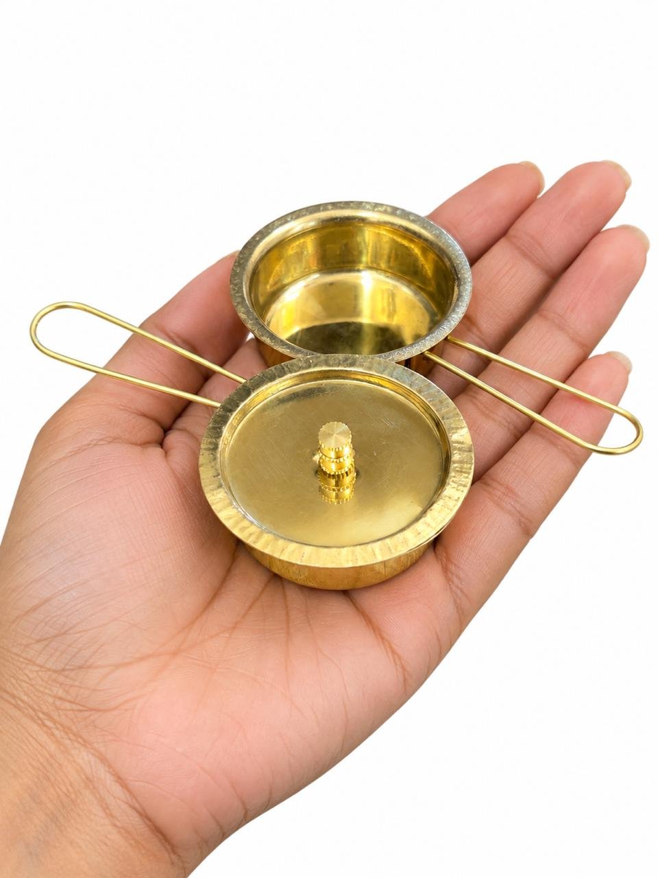 2026/09/494979.jpg Brass Fry Pan with lid - Image 1